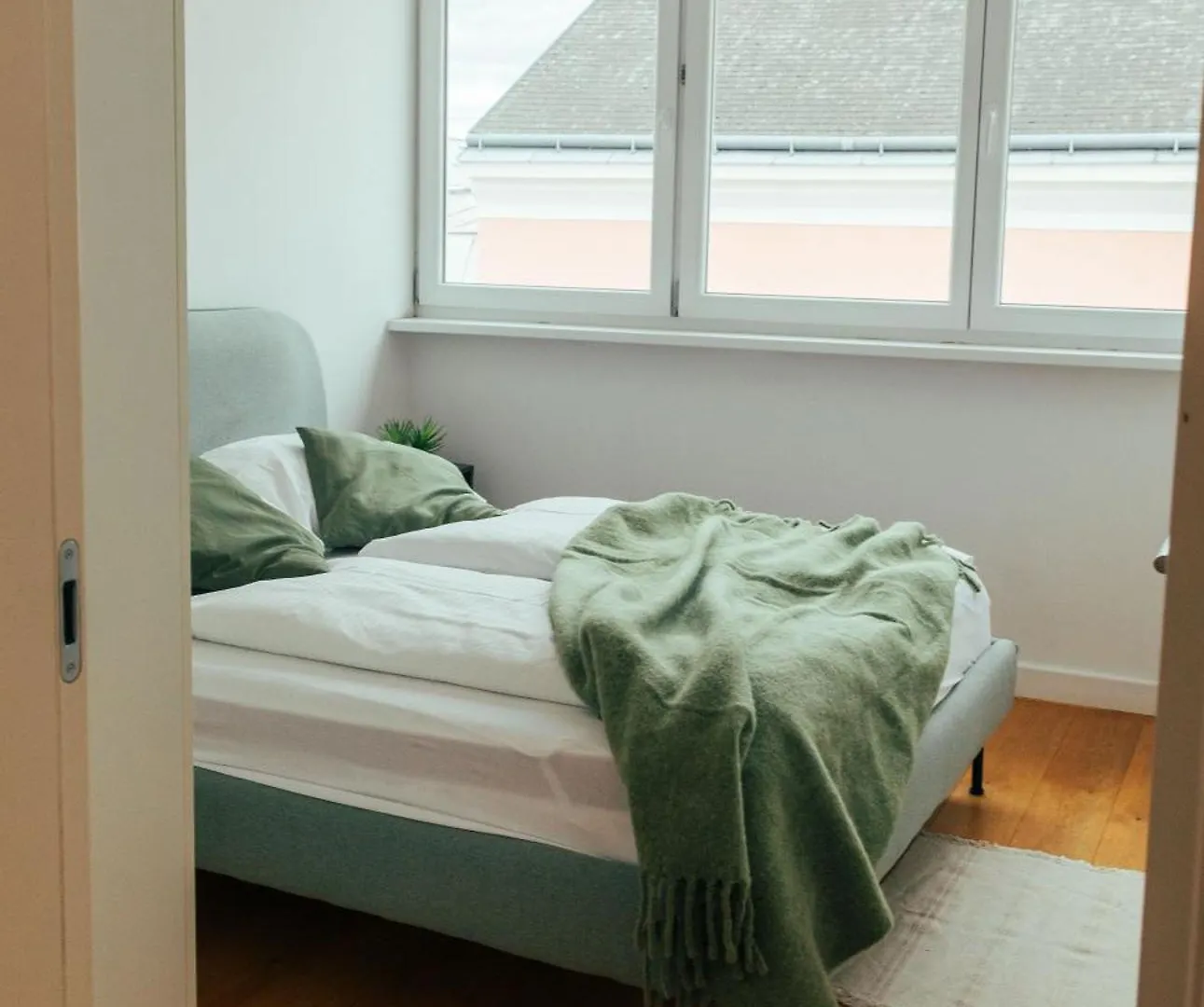 Large Apartments - Great For Groups - With Balcony Or Terrace Vienne 0*,