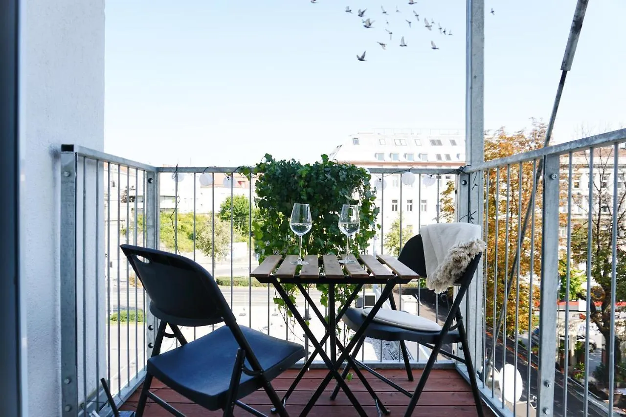StayOver - Noble, Großzügige Apartments am Hernals Wien