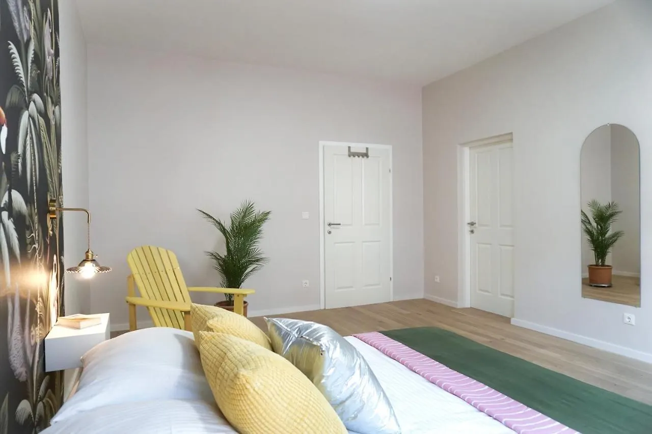 StayOver - Noble, Großzügige Apartments am Hernals Wien