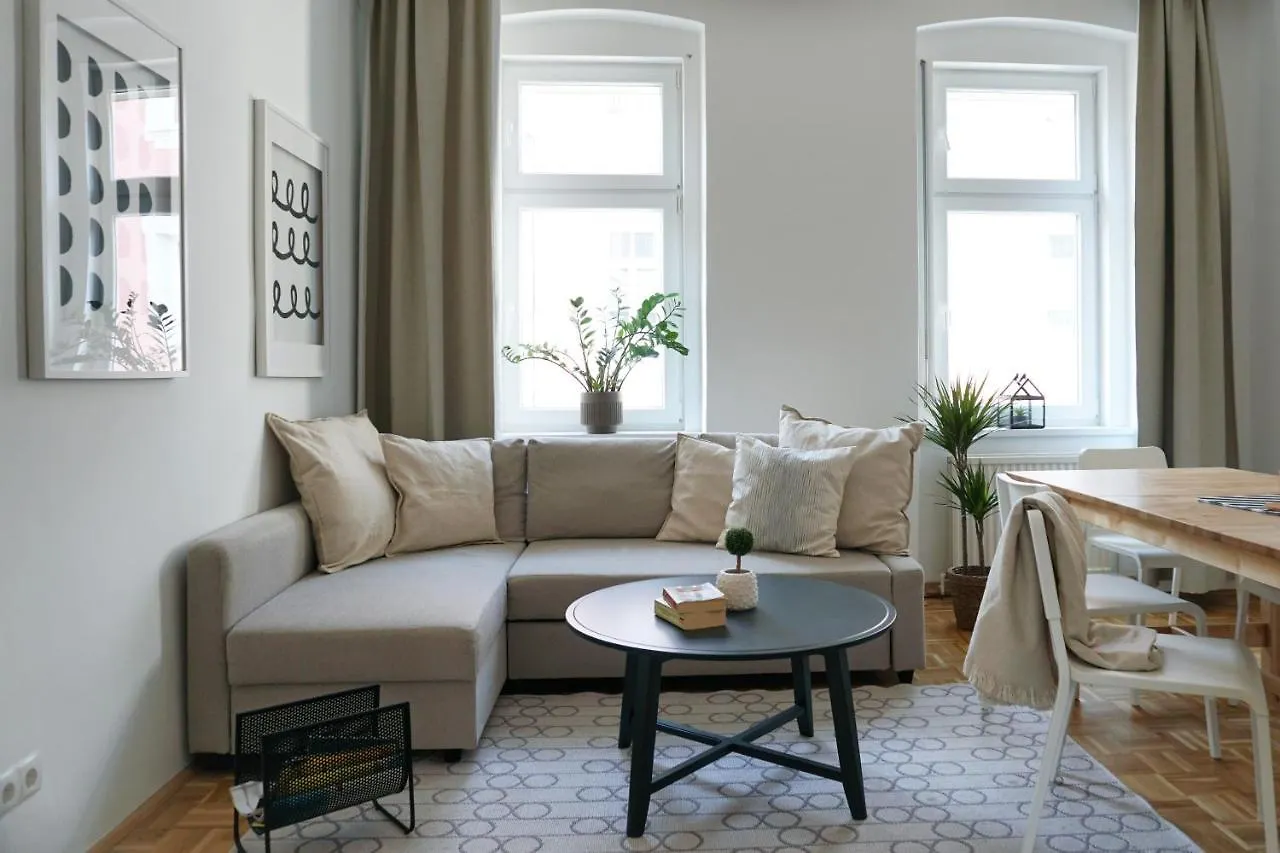 StayOver - Noble, Großzügige Apartments am Hernals Wien