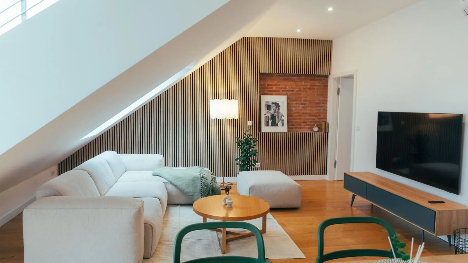 Large Apartments - Great For Groups - With Balcony Or Terrace Vienna