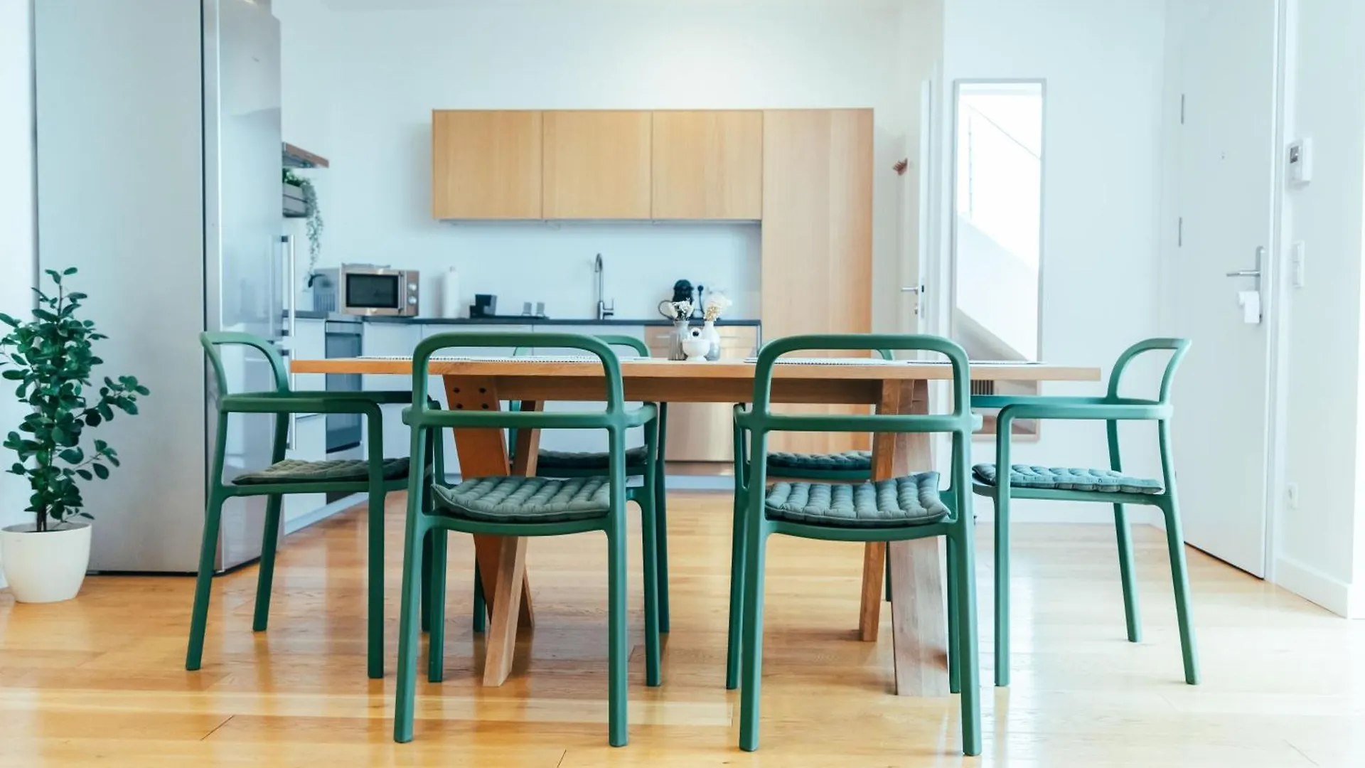 StayOver - Noble, Großzügige Apartments am Hernals Wien