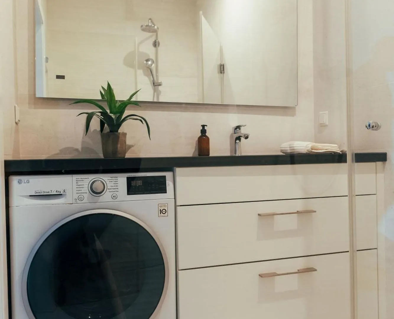 StayOver - Noble, Großzügige Apartments am Hernals Wien