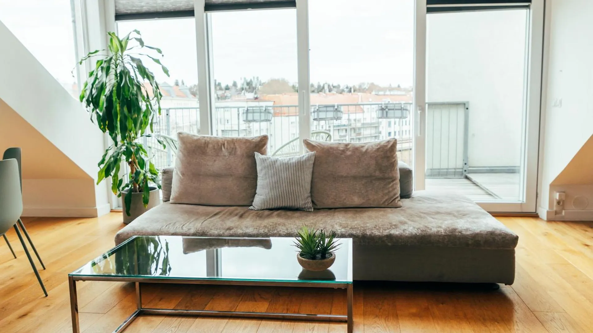 StayOver - Noble, Großzügige Apartments am Hernals Wien